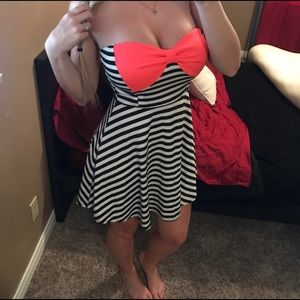 Striped Strapless Dres- Med- Style Rock